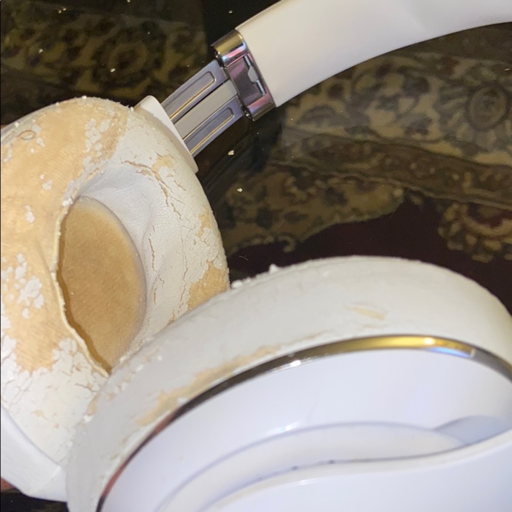 Beats - Picture 2 of 7